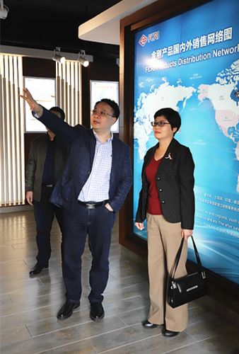 �U�ǅ^�I���W�R�����о����������Ї��չȈ@�^�lչ���r